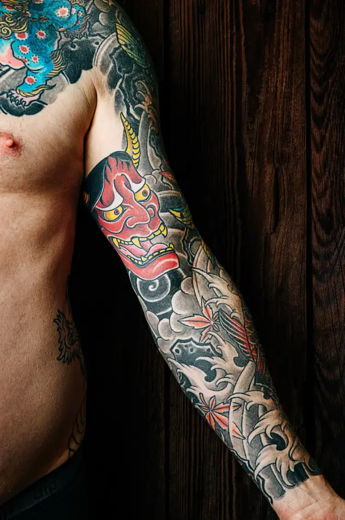 Hannya sleeve