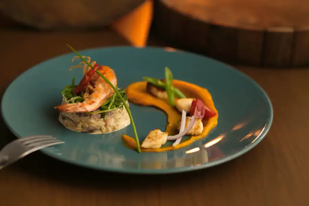 Prawn, carrot purée