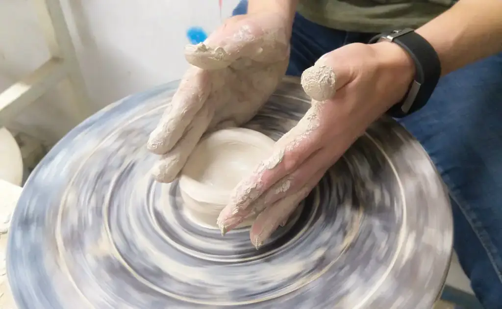 Throwing a bowl