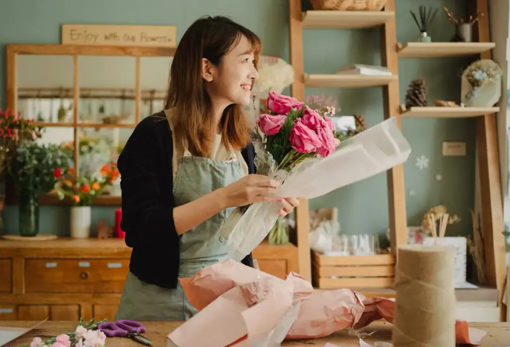 Wrapping a bouquet